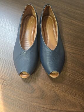 Ethan Valdes Barcelona Navy Blue Leather Peep Toe Flats Size 38 US 7.5-8